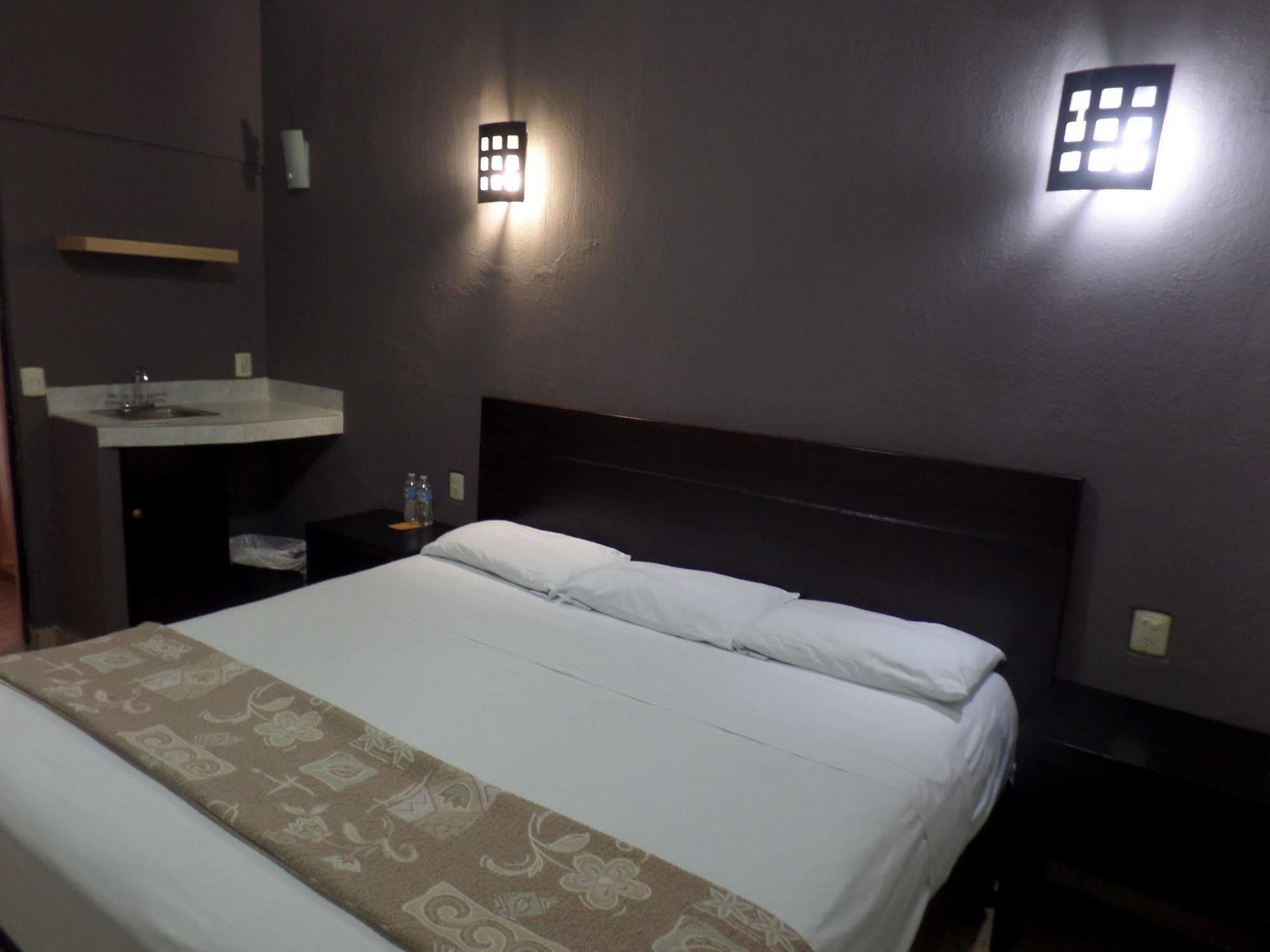 Uke Inn Hotel&Suites Xamaipak Tuxtla Gutiérrez Eksteriør bilde