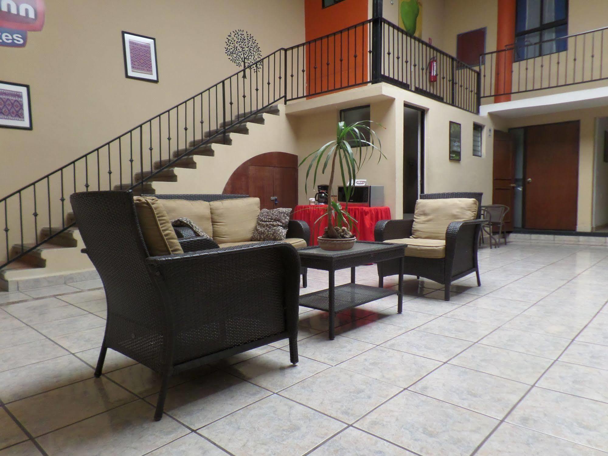 Uke Inn Hotel&Suites Xamaipak Tuxtla Gutiérrez Eksteriør bilde